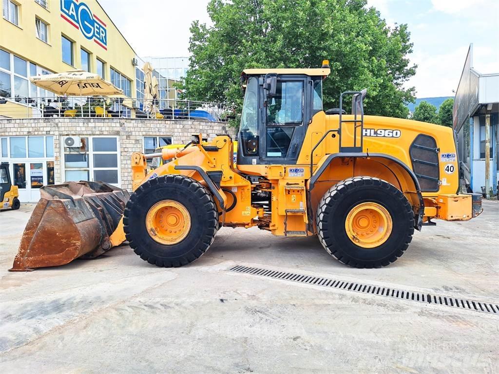 Hyundai HL960 Колесни товарачи