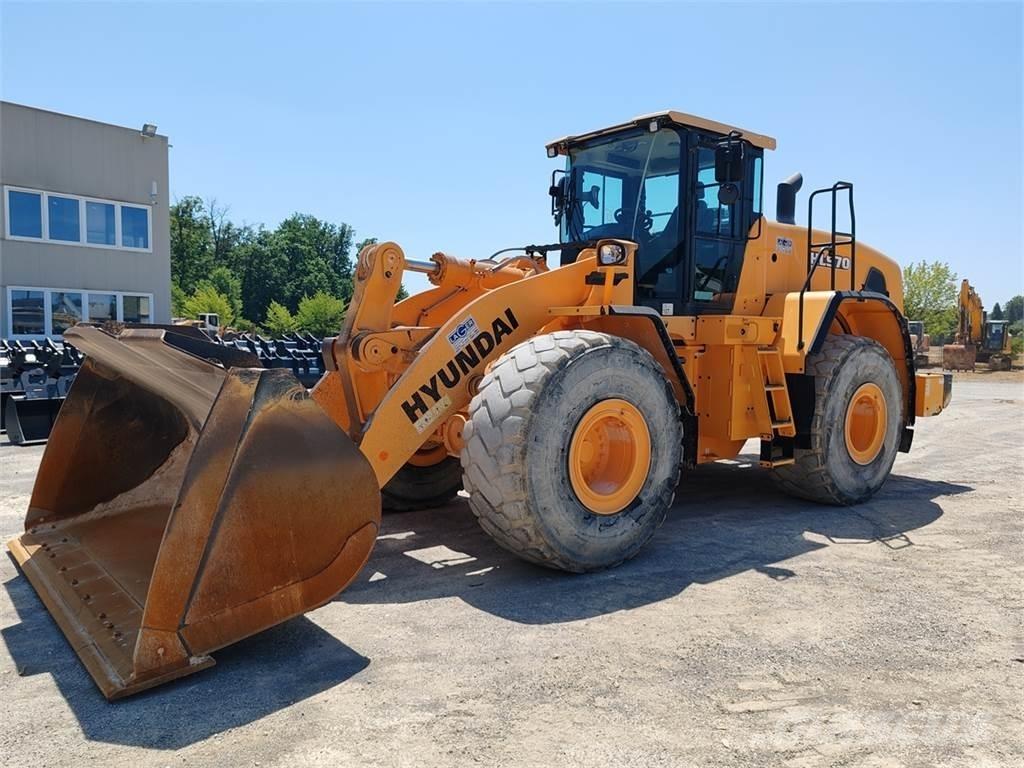 Hyundai HL970 Колесни товарачи