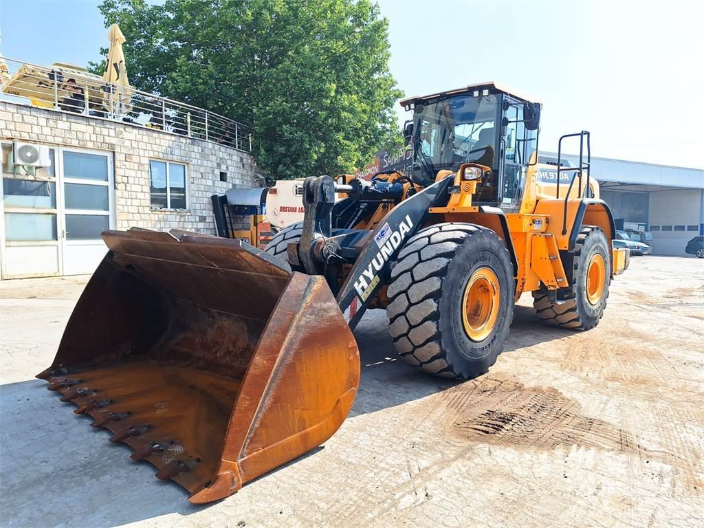 Hyundai HL970A Колесни товарачи