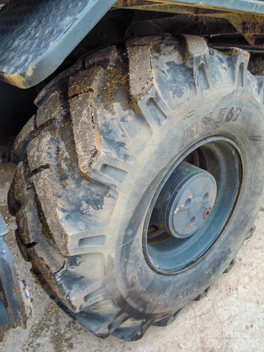 Hyundai R140W-9 Колесни екскаватори