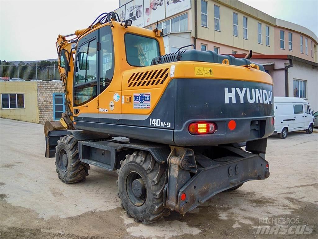 Hyundai R140W-9 Колесни екскаватори
