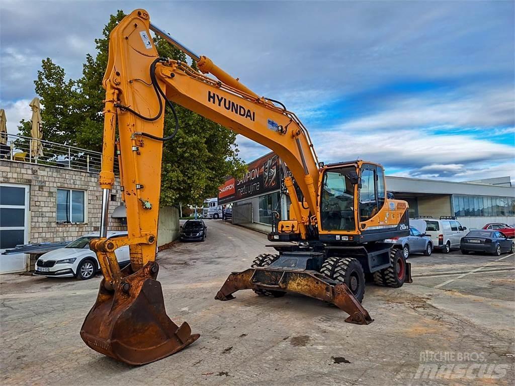 Hyundai R210W-9 Колесни екскаватори