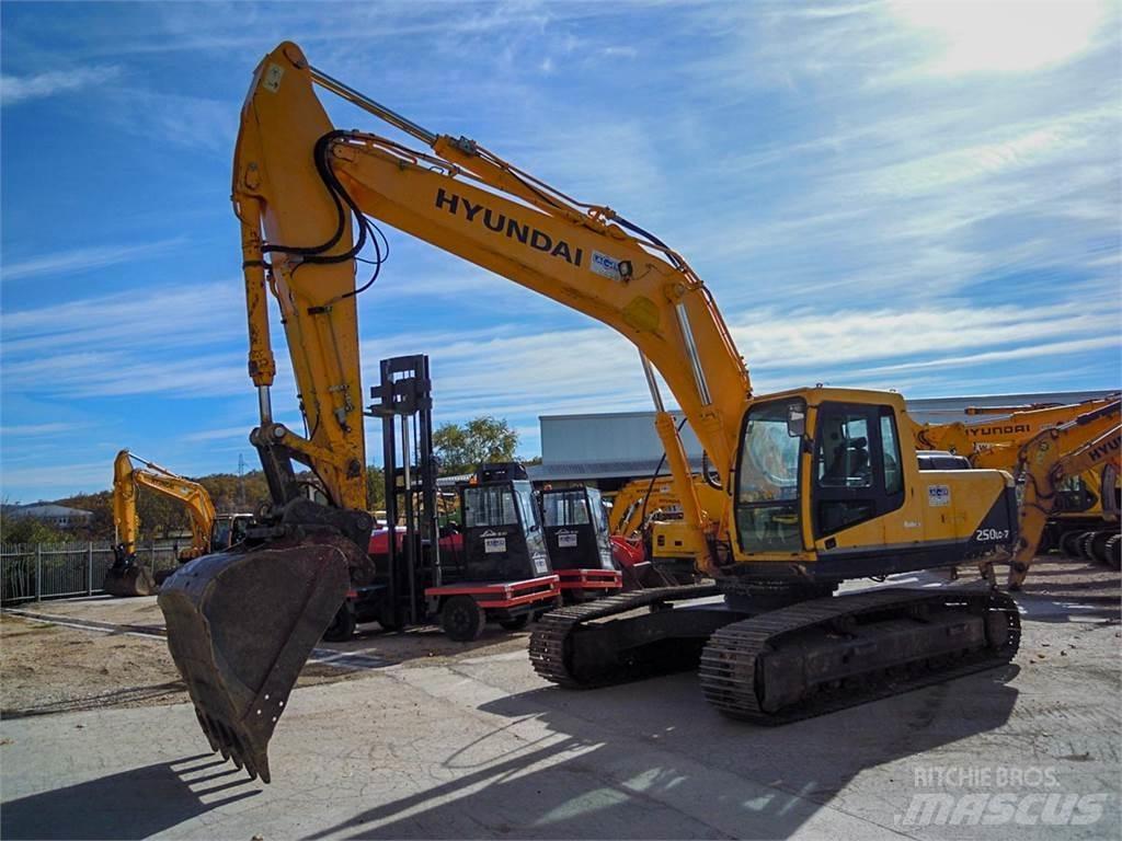 Hyundai R250LC-7 Верижен екскаватор