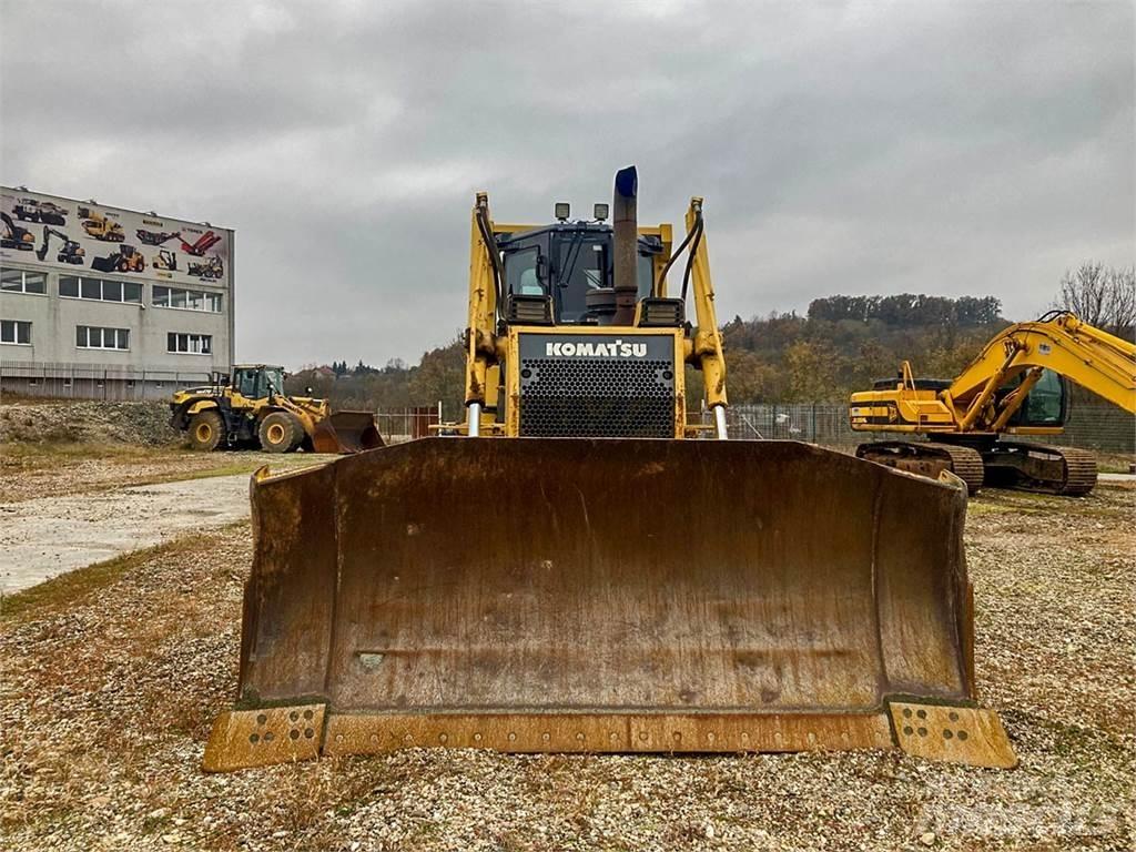 Komatsu D65EX Верижни булдозери
