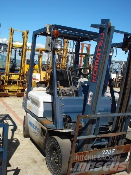 Komatsu FG15-15 Вилични кари-повдигачи - други