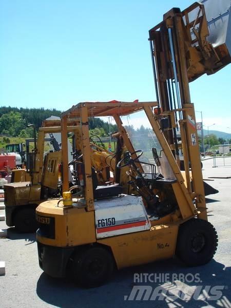 Komatsu FG15D-14 Вилични кари-повдигачи - други
