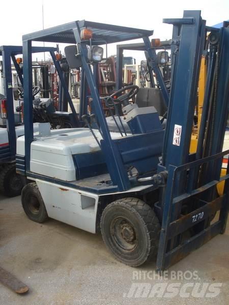 Komatsu FG15D-15 Вилични кари-повдигачи - други