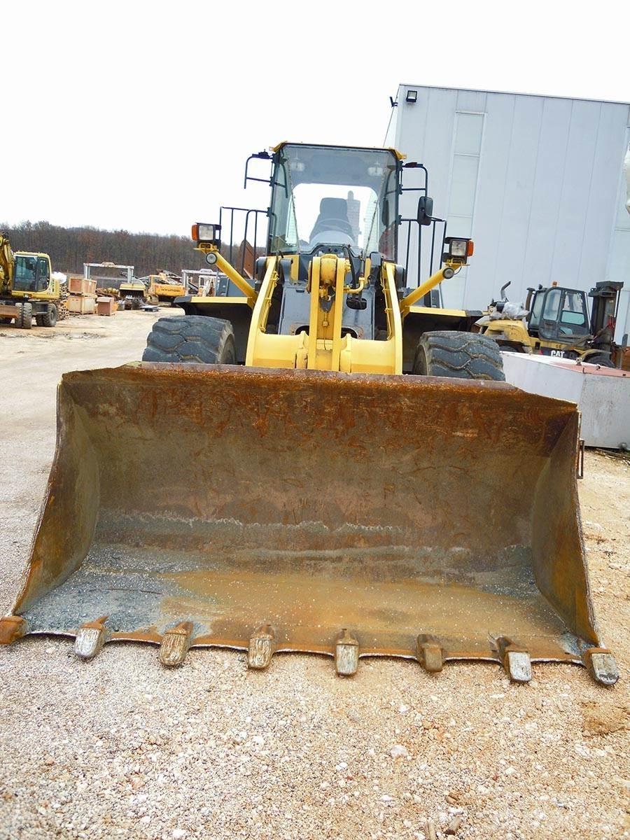 Komatsu WA430- 6E0 Колесни товарачи