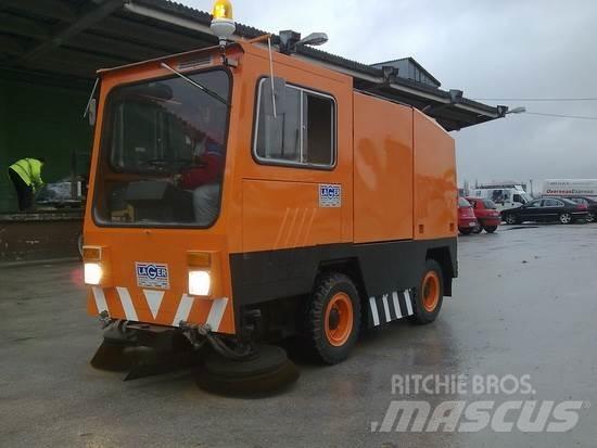 Mfh 2100D Камиони за почистване