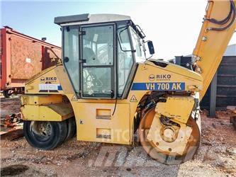 Stavostroj STA VH 700 AK Двойни барабанни ролки
