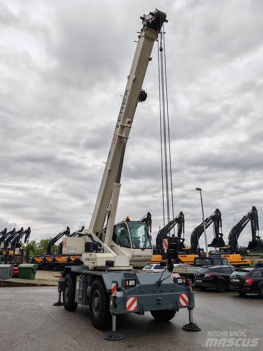 Terex RC30 Кранове за тежък терен