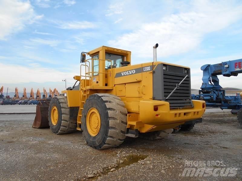Volvo L330D Колесни товарачи