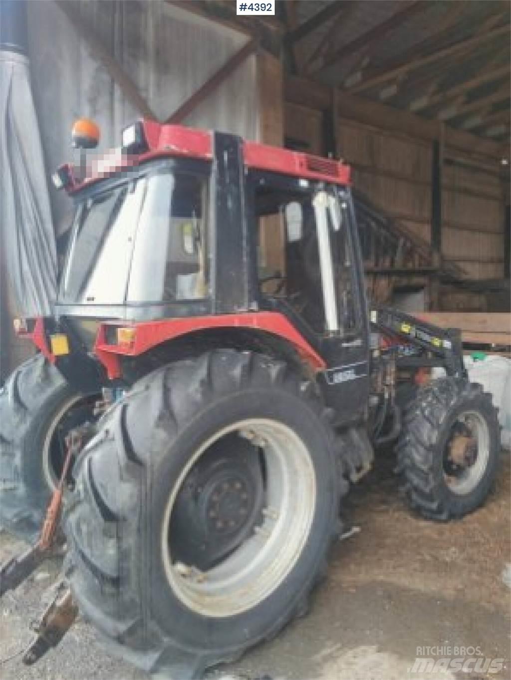 CASE 885XL Трактори