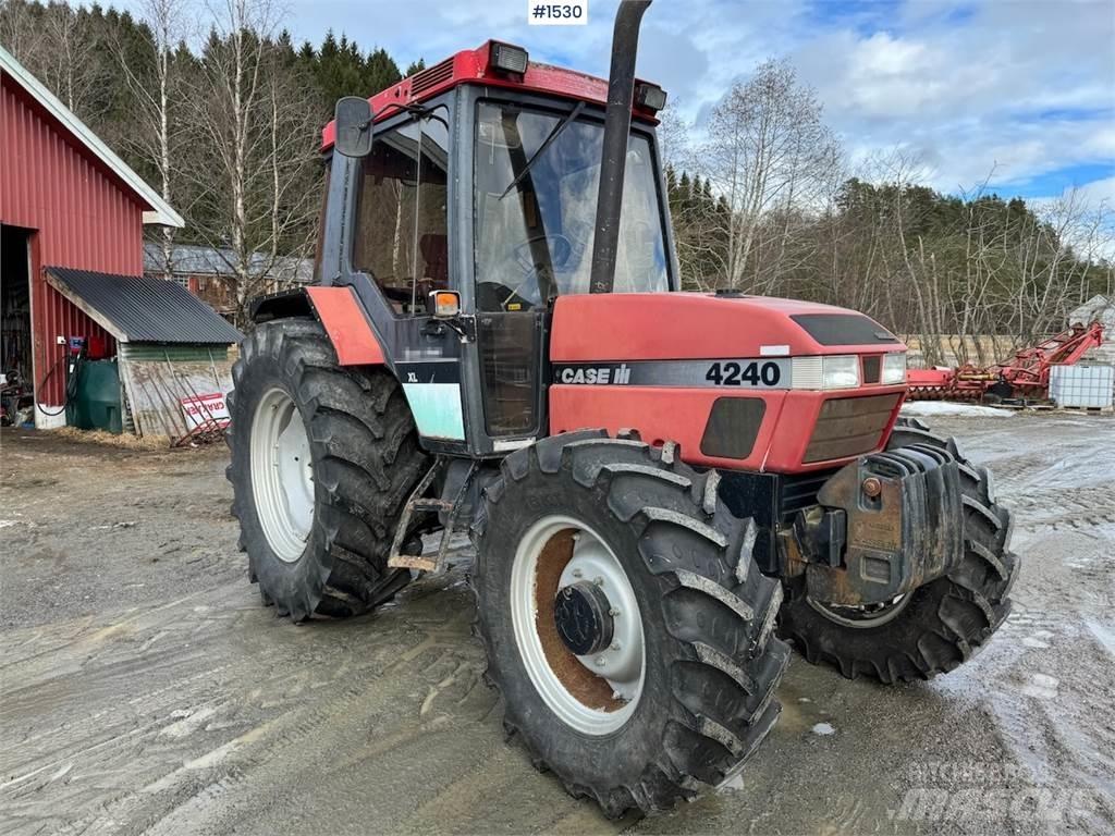 CASE IH 4240 XL Трактори