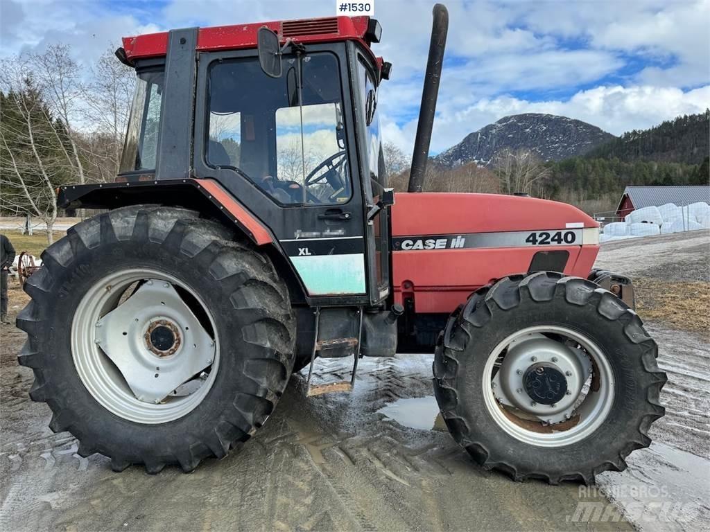 CASE IH 4240 XL Трактори