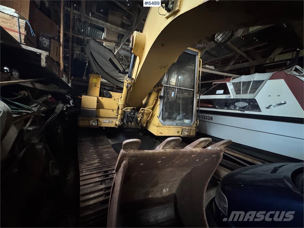 CAT 205 LC Верижен екскаватор