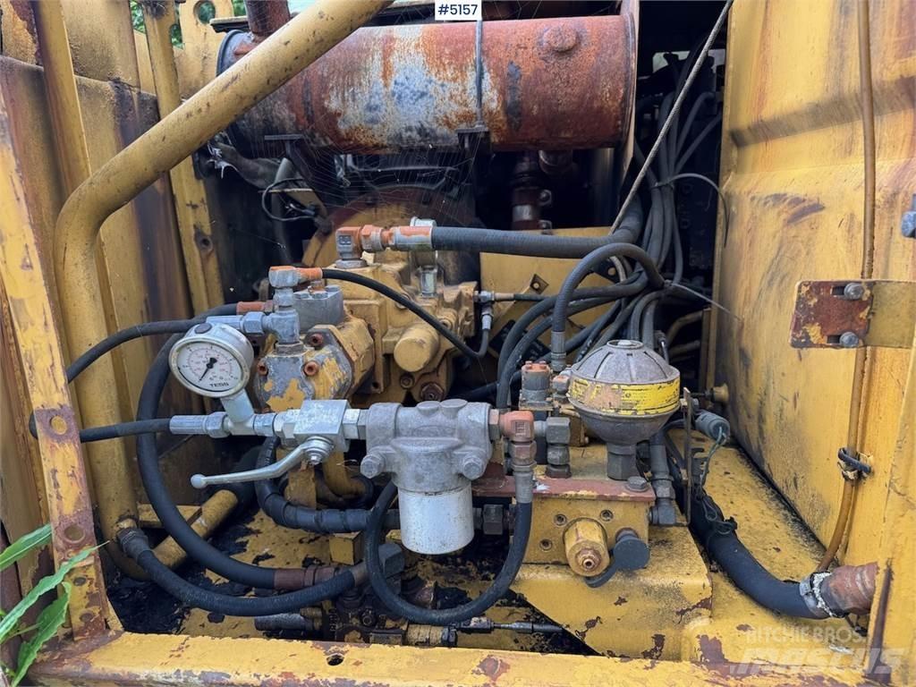 CAT E70B Верижен екскаватор