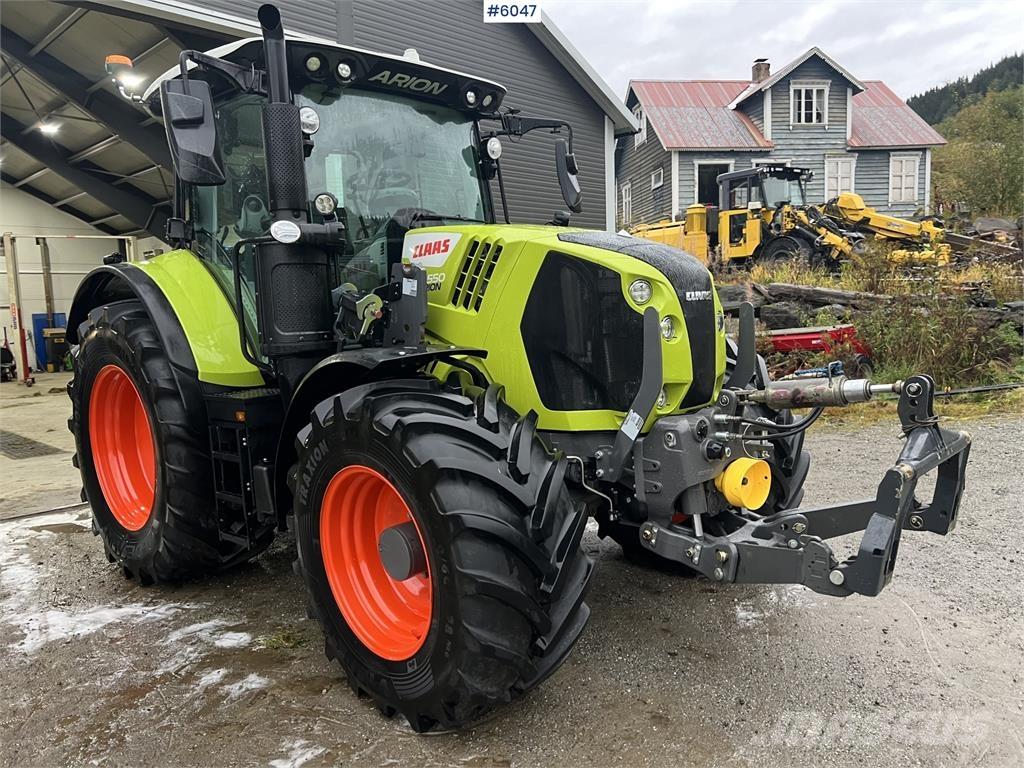 CLAAS 550 Трактори