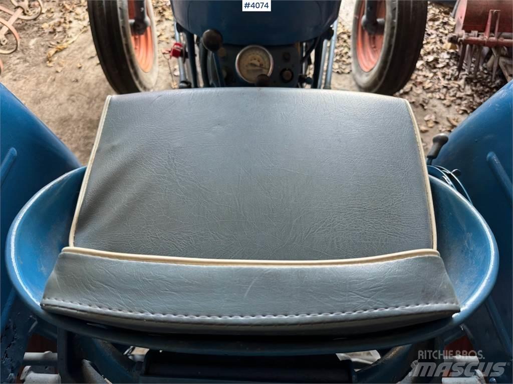 Fordson Dexta Трактори
