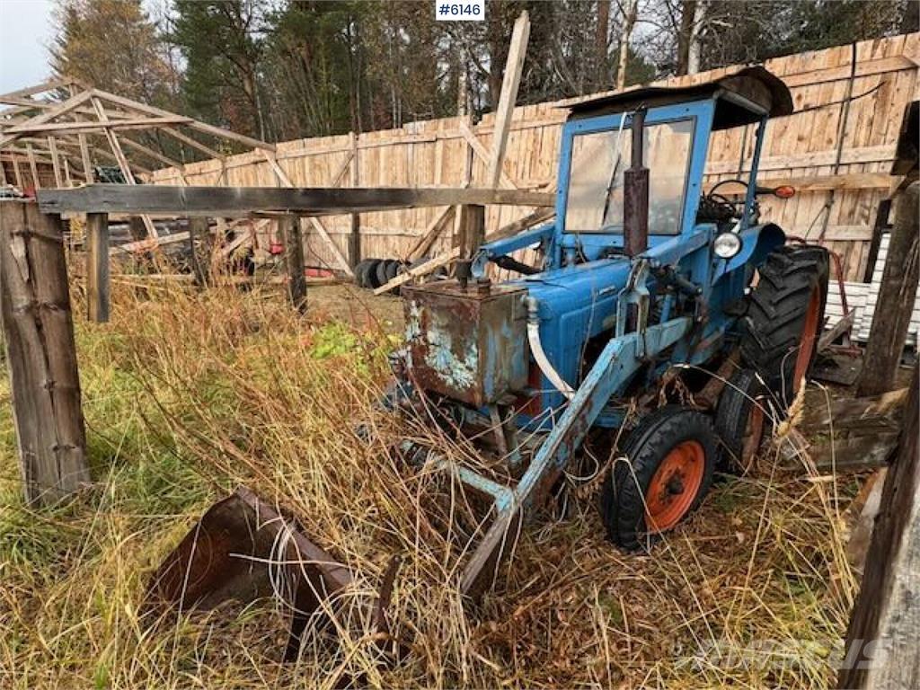 Fordson Dexta Трактори