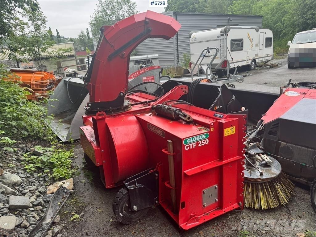 Globus GTF 250-19 Снегочистачки