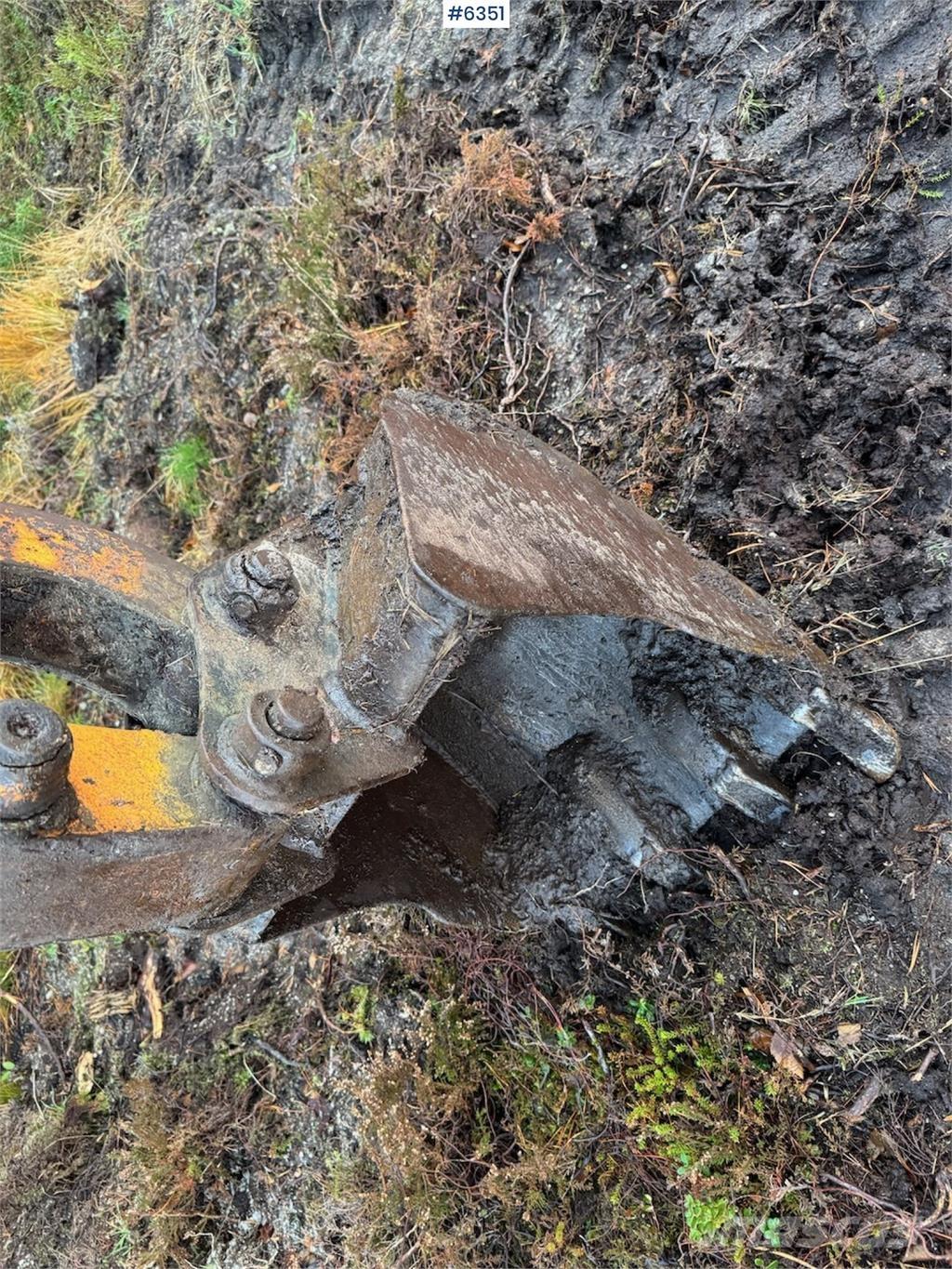 Hanix N 260-2 Верижен екскаватор