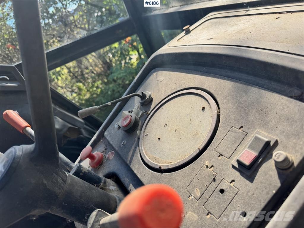 John Deere 3040 Трактори