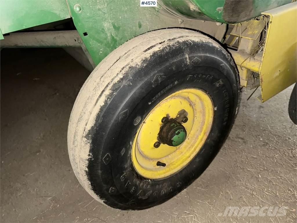 John Deere 332 A Друга техника за жънене