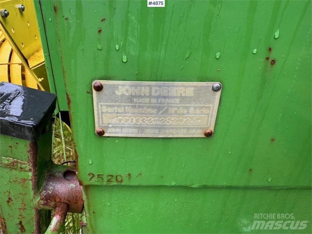 John Deere 332 A Друга техника за жънене