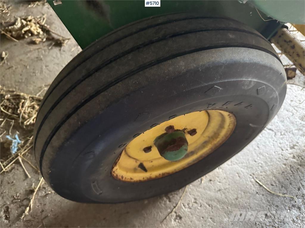 John Deere 336 Друга техника за жънене