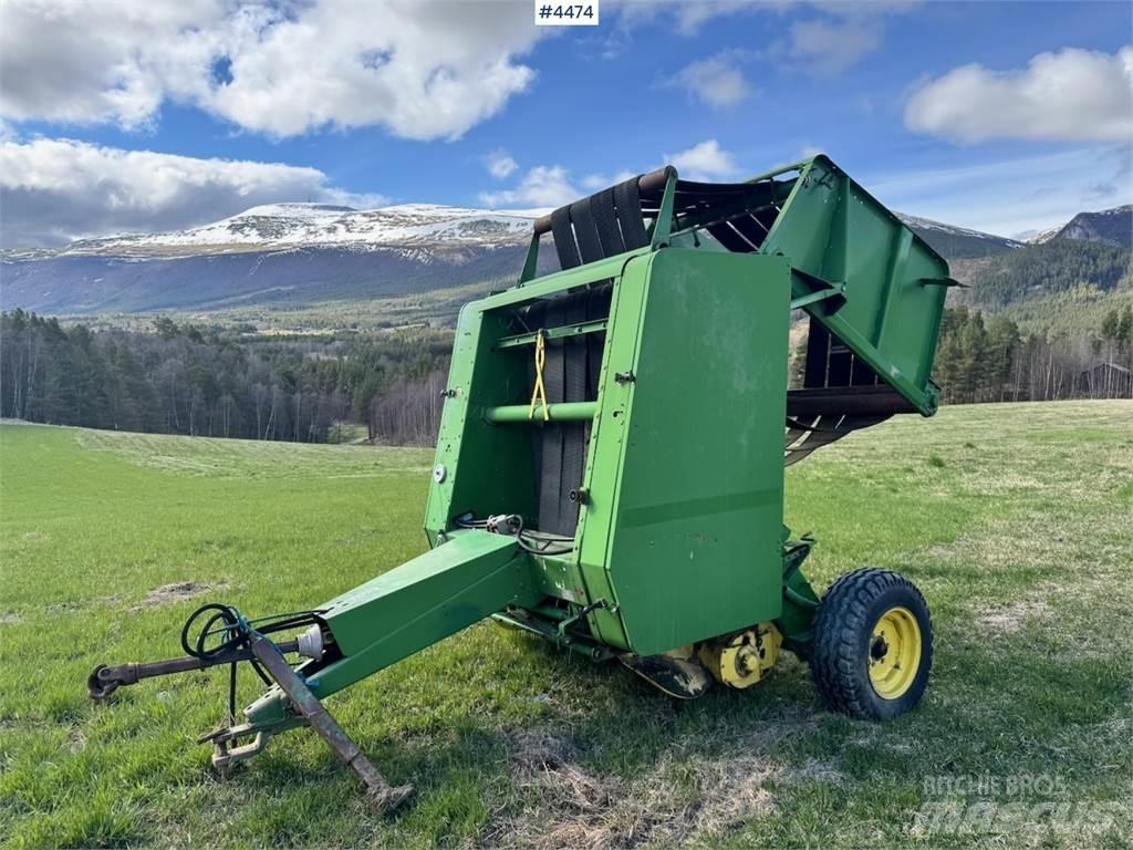 John Deere 545 Друга техника за жънене на фураж