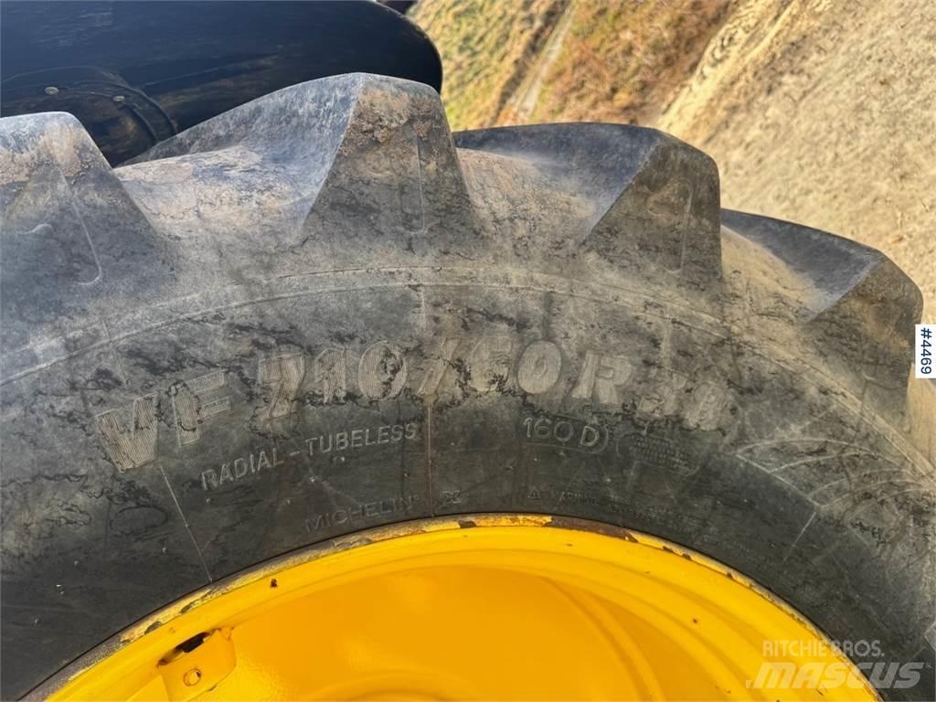 John Deere 6630 Трактори