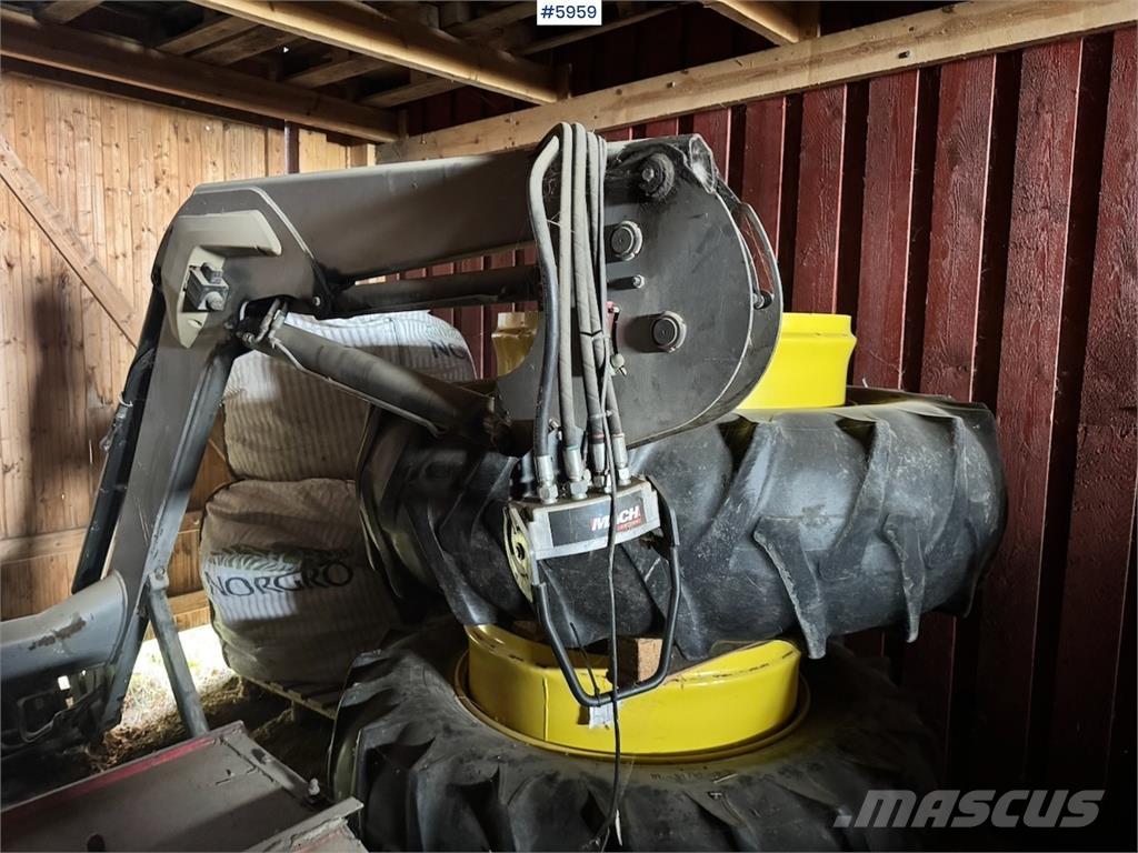 John Deere 6930 Трактори