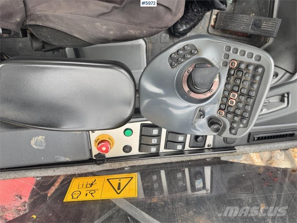 Komatsu 911-6 Харвестери