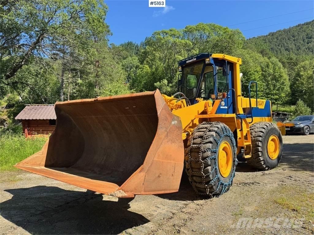 Komatsu WA420-1 Колесни товарачи