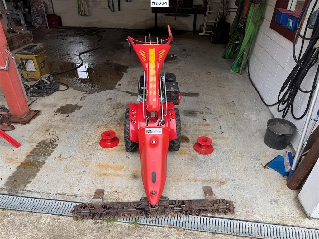  MAB 135 Друга техника за жънене