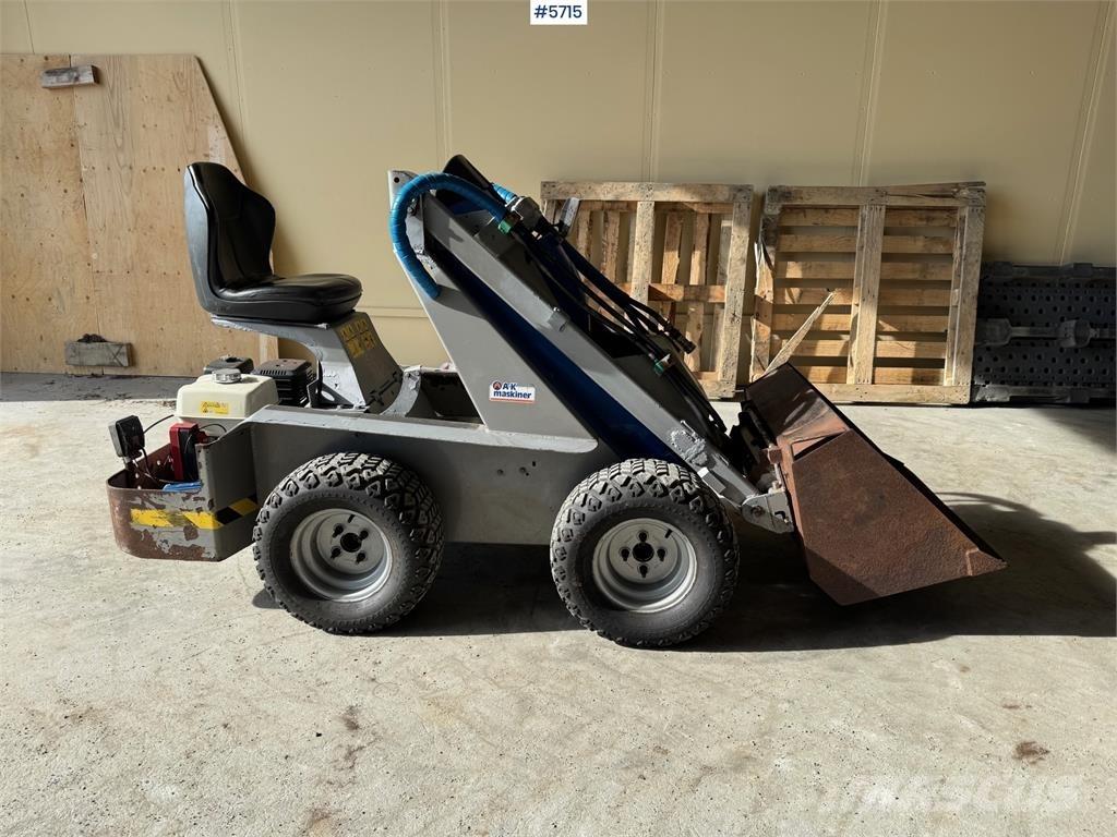 Multione F14B Многофункционални товарачи
