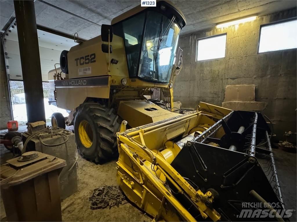 New Holland TC52 Комбайни