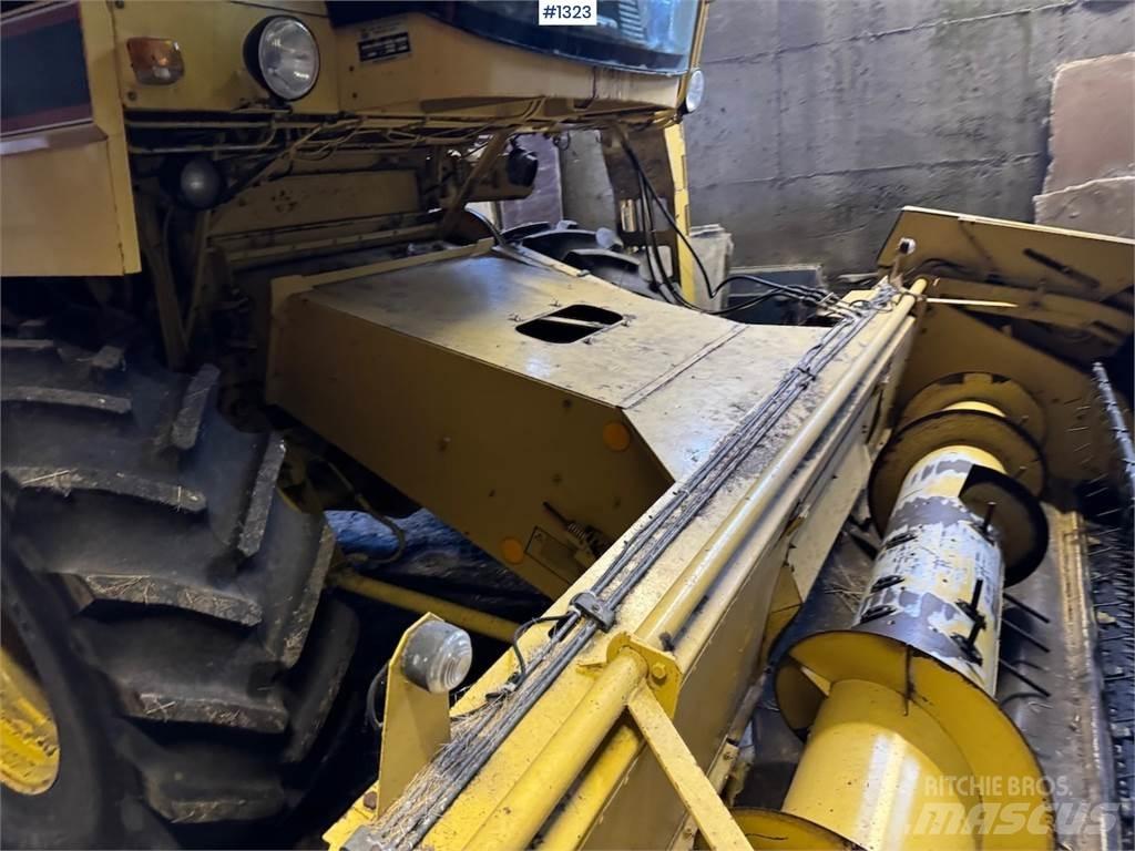 New Holland TC52 Комбайни
