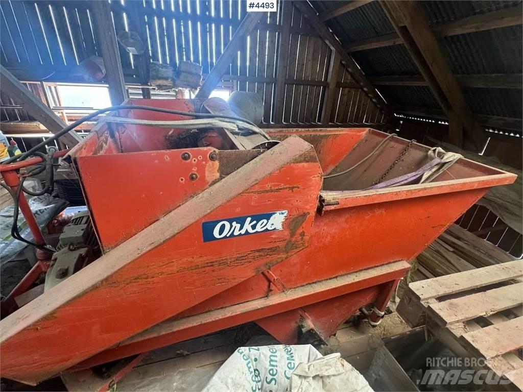 Orkel F2 Хранилки за животни