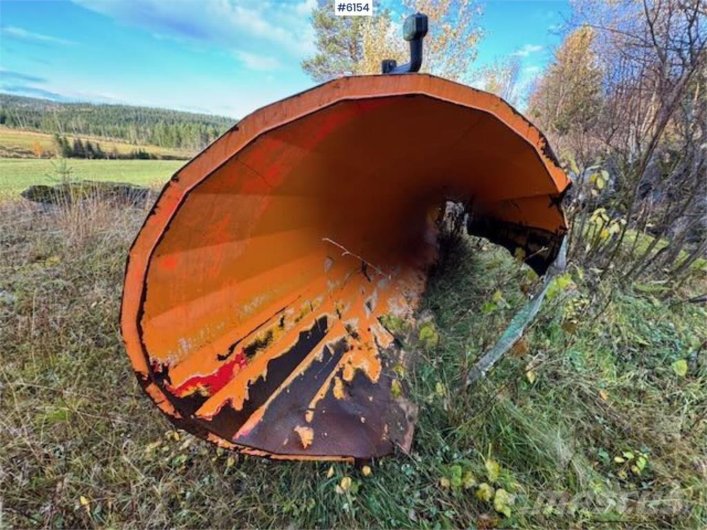  Øveraasen D2285 B Снегочистачки