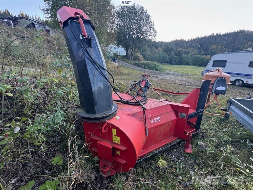 Sisu Handel V-230 Снегочистачки