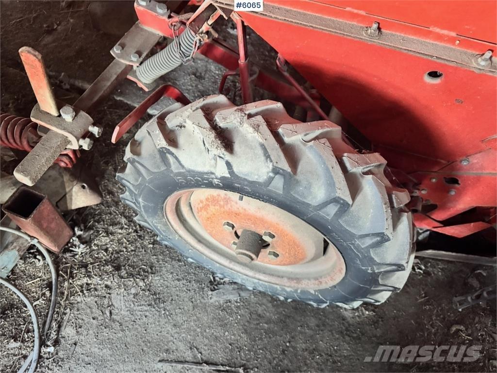 Underhaug 1400 Редосеялки