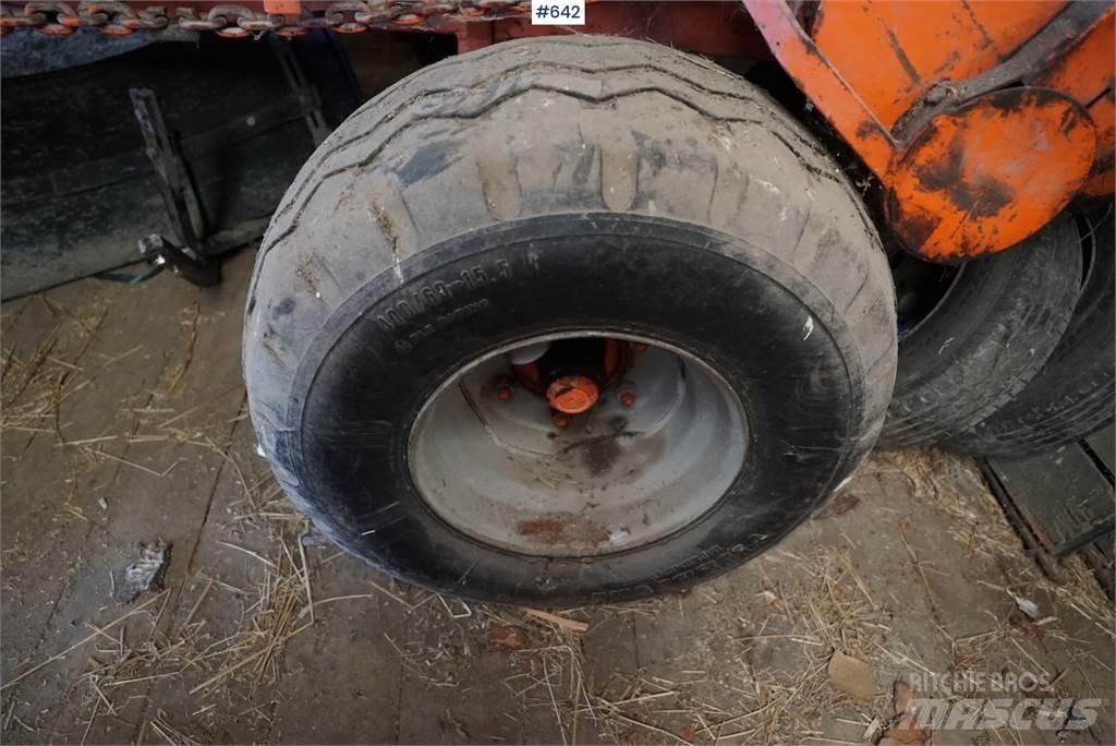 Underhaug 7012 Фуражни платформи