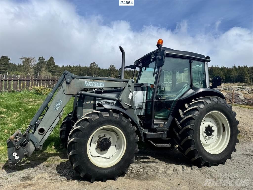 Valtra A85-4 Трактори