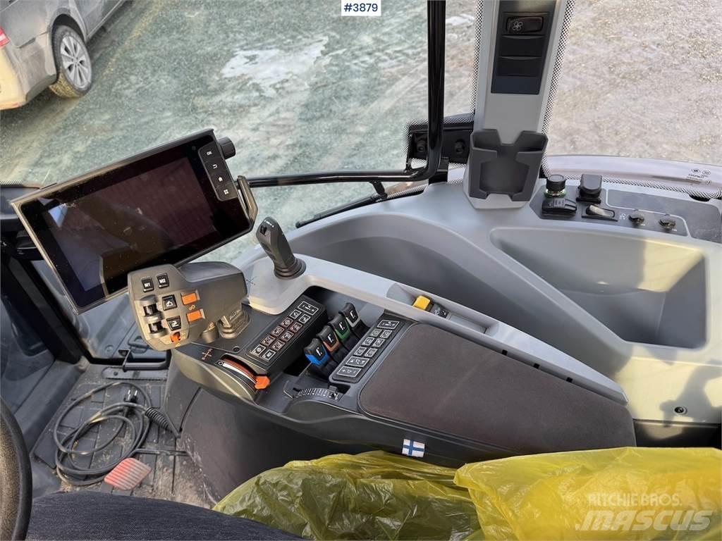 Valtra G135 Трактори