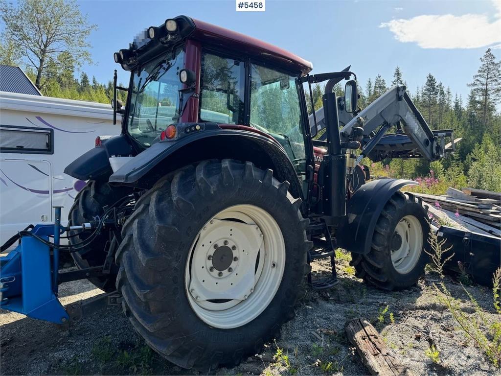 Valtra N123 Трактори