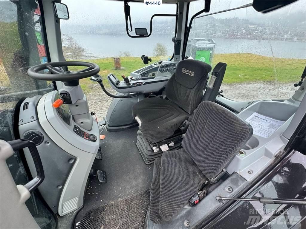 Valtra T234 Трактори