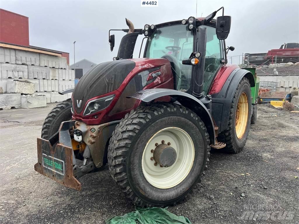 Valtra T234 Трактори