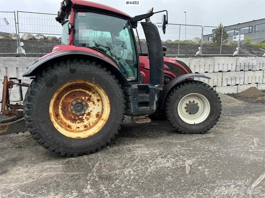 Valtra T234 Трактори